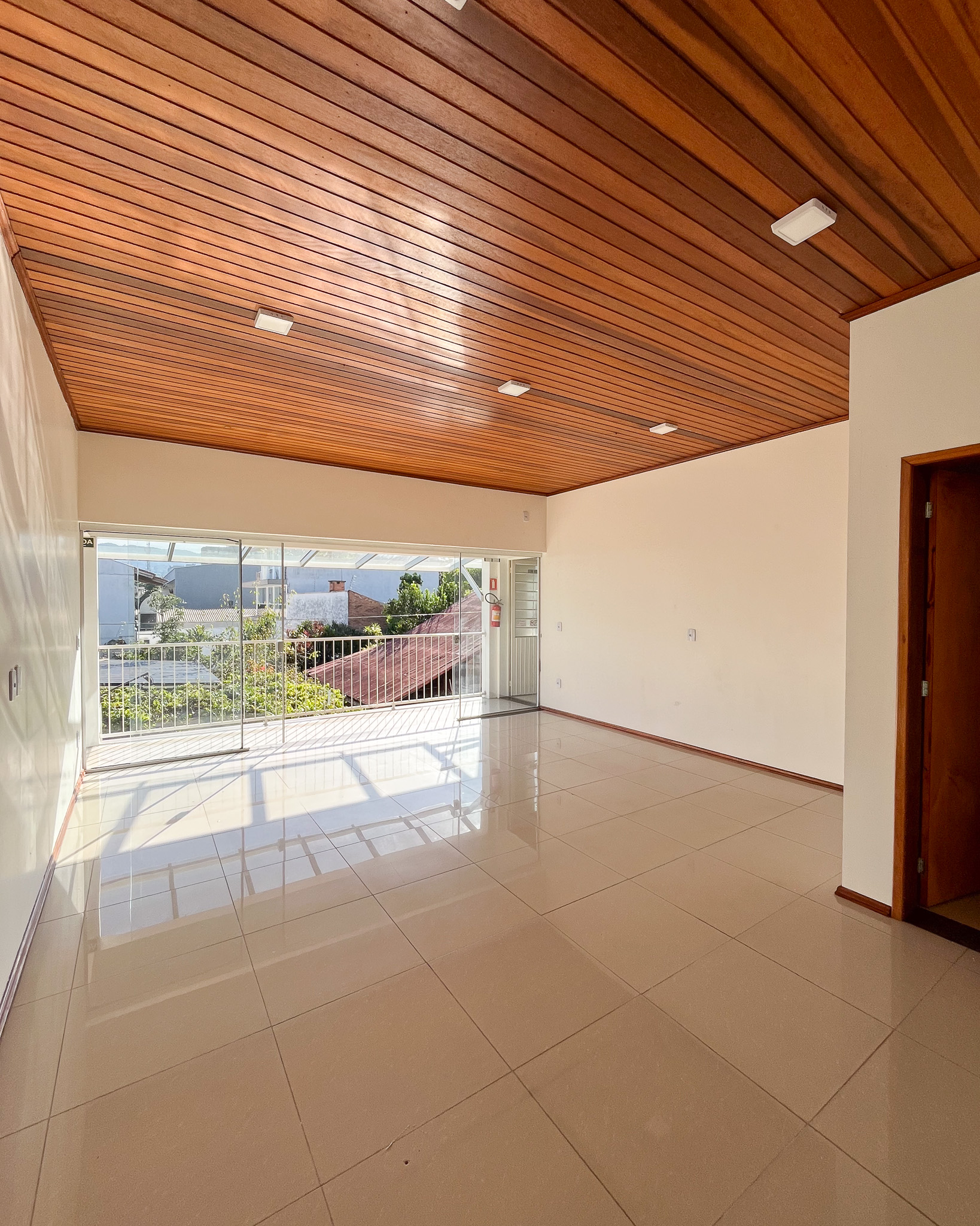 Sala comercial 5