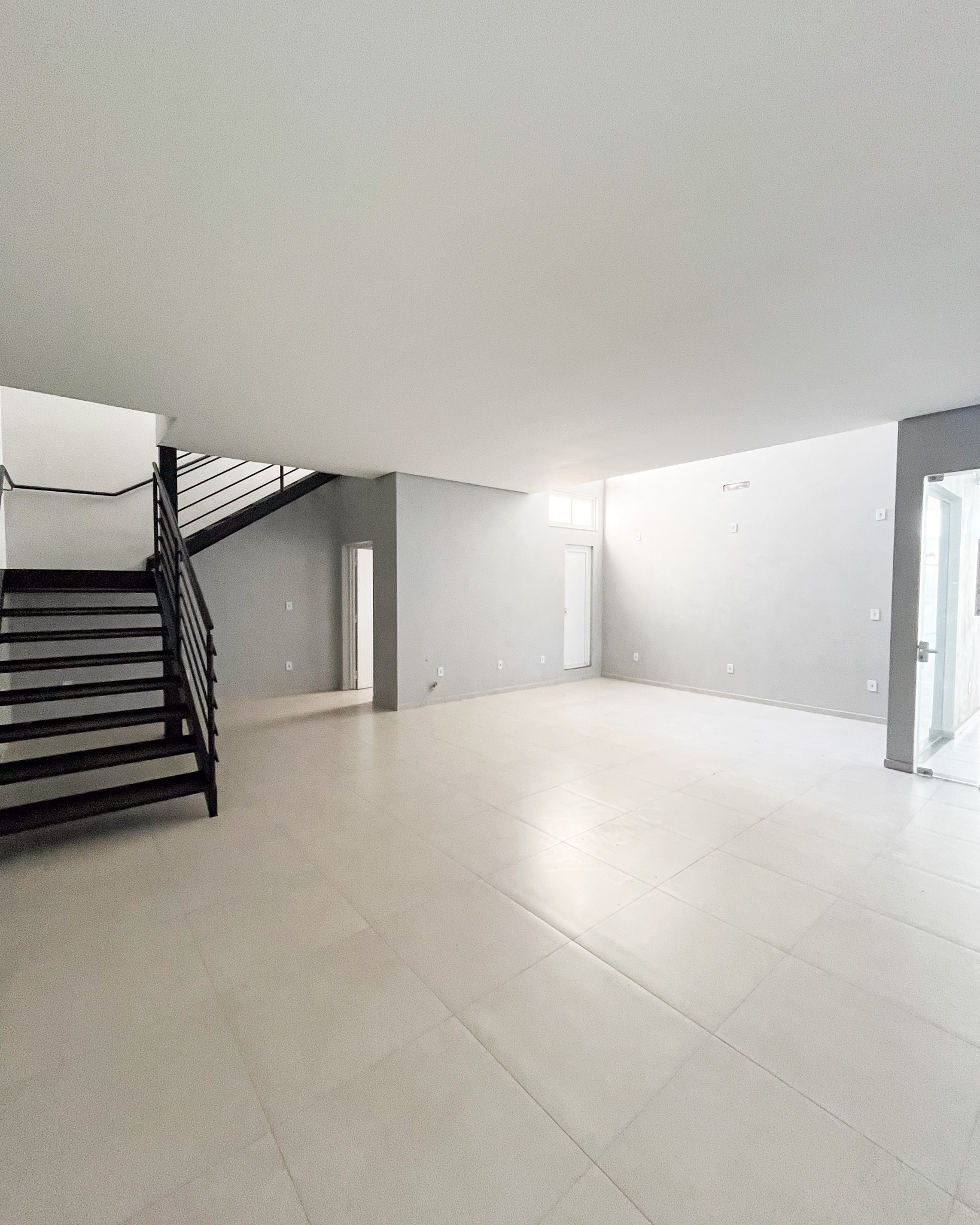 Sala Comercial Av. 25 de Julho 16