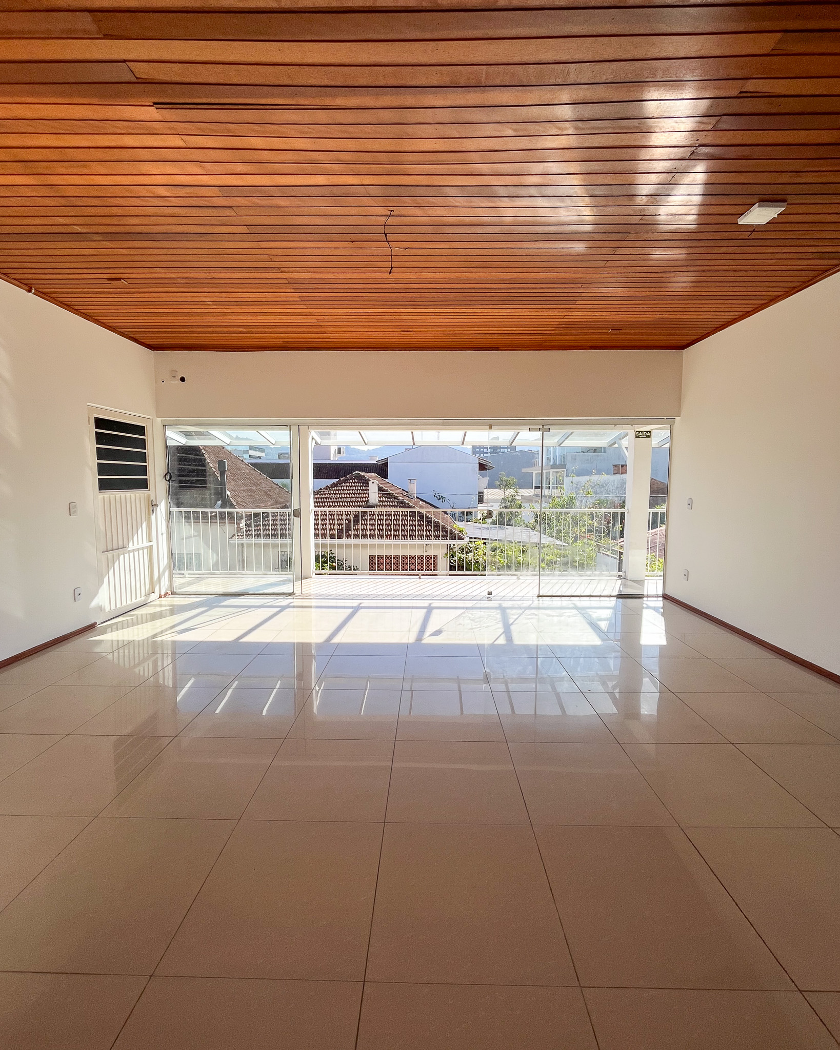 Sala comercial 4