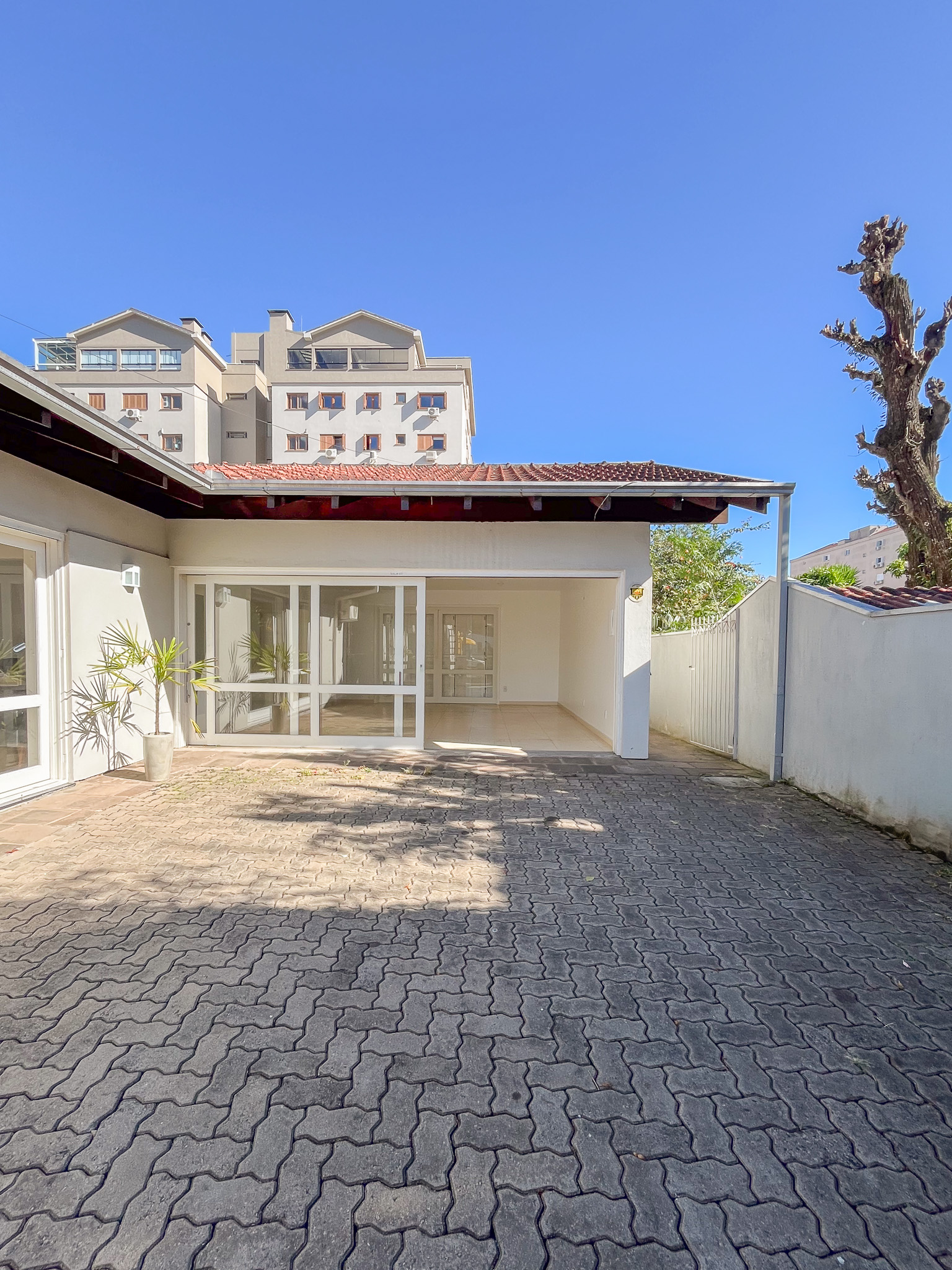 Sala Comercial Av. 25 de Julho 40